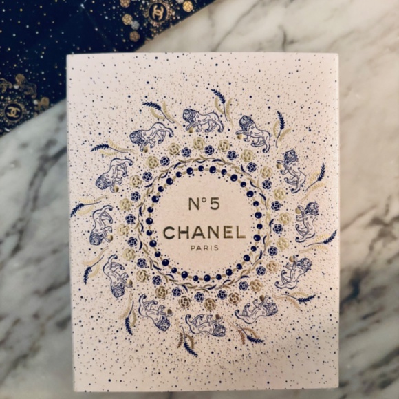 N°5 Eau de Parfum purse spray Limited Holiday Edition with Purse Chain - Picture 6 of 9